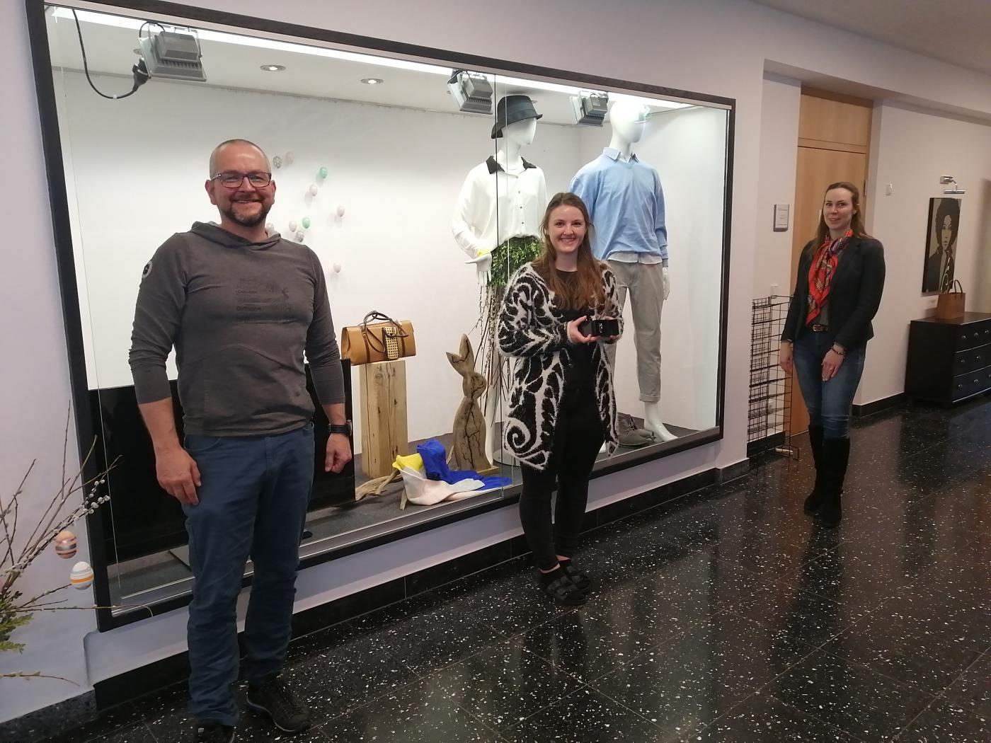 Schmuckstück Helena Gschwendtner mit Lehrern