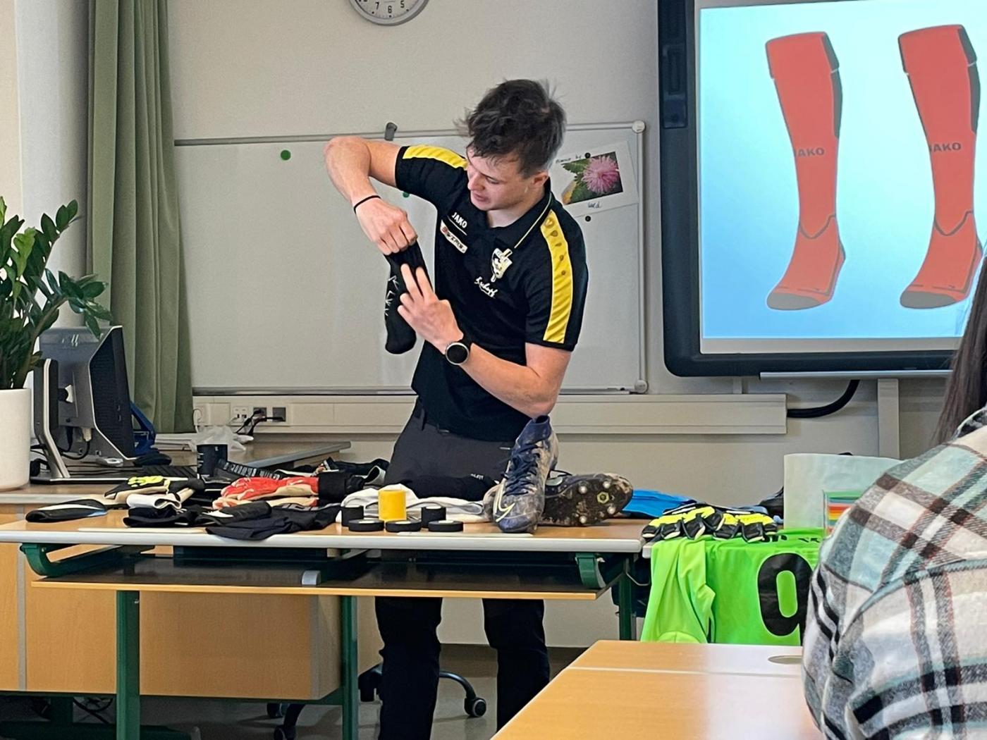 Wie verwendet man Schienbeinschützer?