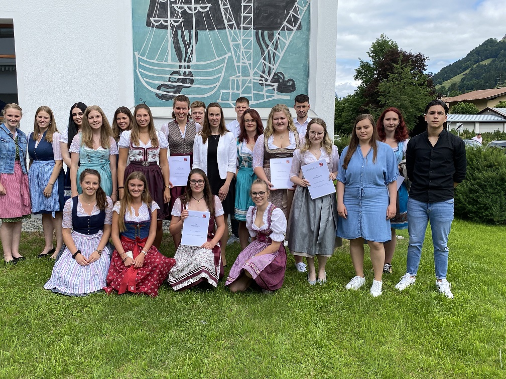 Abschlussklasse 3b 2020/21 Abschlussklasse 3b 2020/21