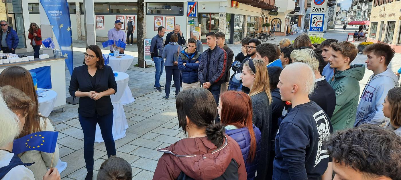 Fragen werden gestellt