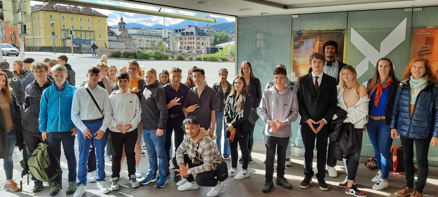 Im Eingangsbereich des Metropolkinos