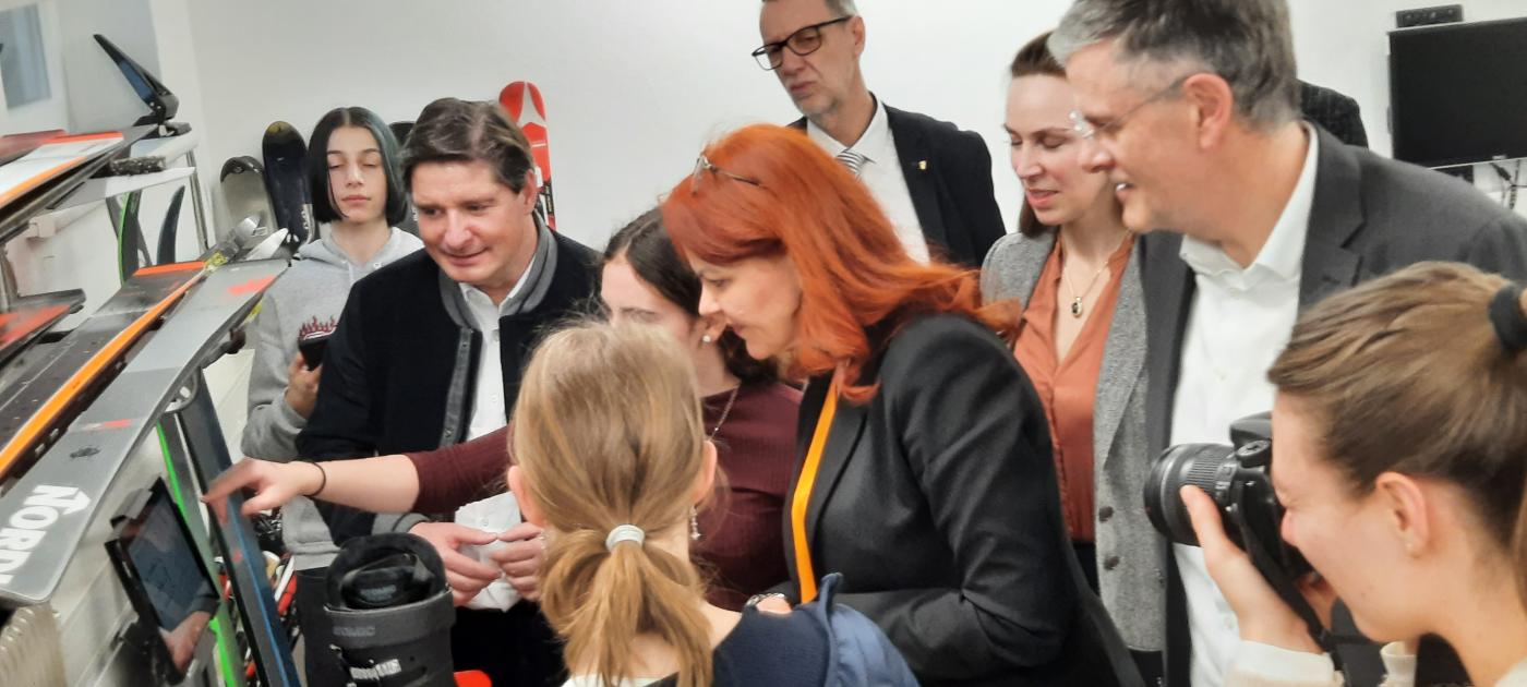 Bei der Vorführung eines Gerätes Bei der Vorführung eines Gerätes