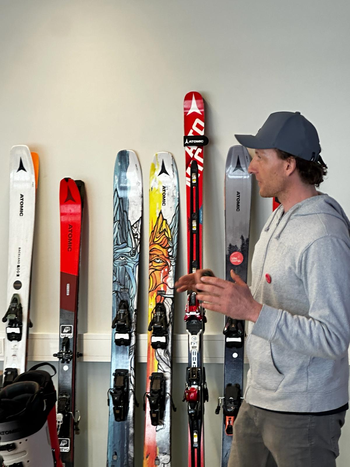 Freeride Profi Matthias „Hauni“ Haunholder erklärt die verschiedenen Skiarten