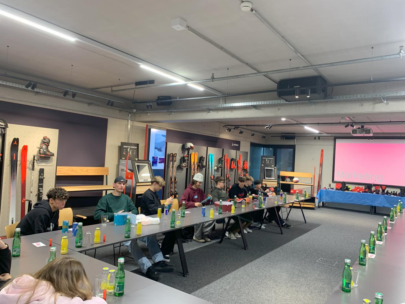 Atomic Werksbesichtigung Atomic Werksbesichtigung