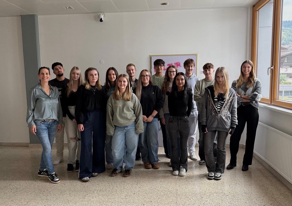 Klasse 2b Büro SJ 25_26 Klasse 2b Büro SJ 25_26