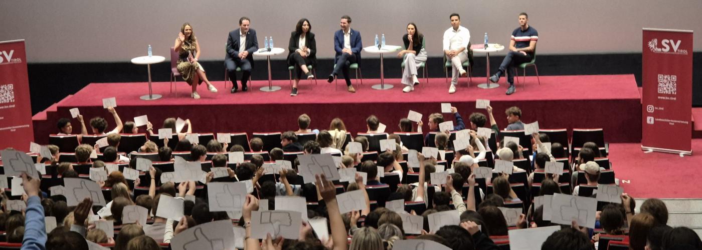 Podiumsdiskussion und Audioversum 2cEH und 2dSGF